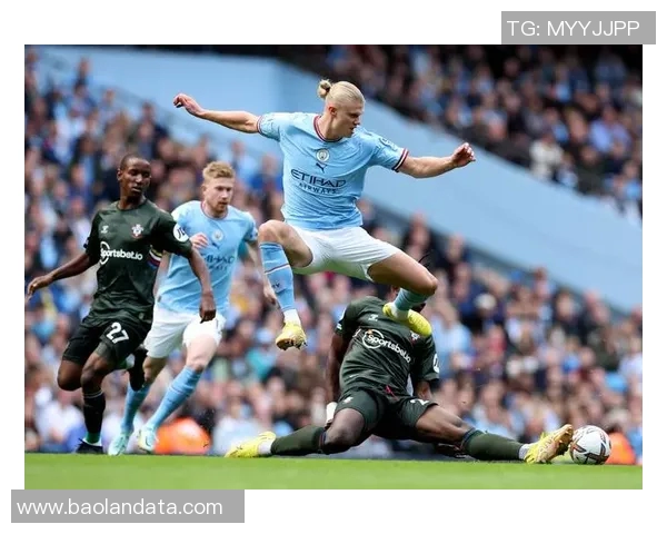 曼城0_2勒沃库森：欧洲巨人遭遇苦涩首败，赛场之上的启示与反思